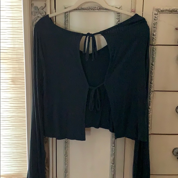 CROP TOP - Picture 2 of 2